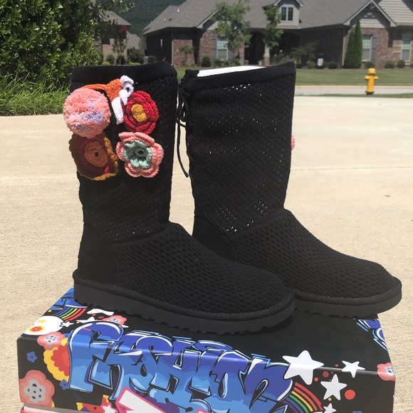 UGG Special edition crochet classic floral - Picture 5 of 8